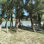 Apartament Sello Vendeghaz *