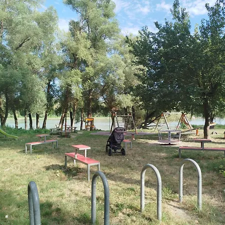Sello Vendeghaz سنتيندري